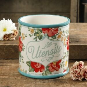 The Pioneer Woman Red and Blue Ceramic Utensil Holder